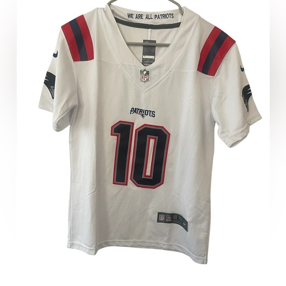 PATRIOTS  WomensJersey Top Size LARGE Pre-Loved NFL Jersey - Game Day Ready - - Picture 1 of 5